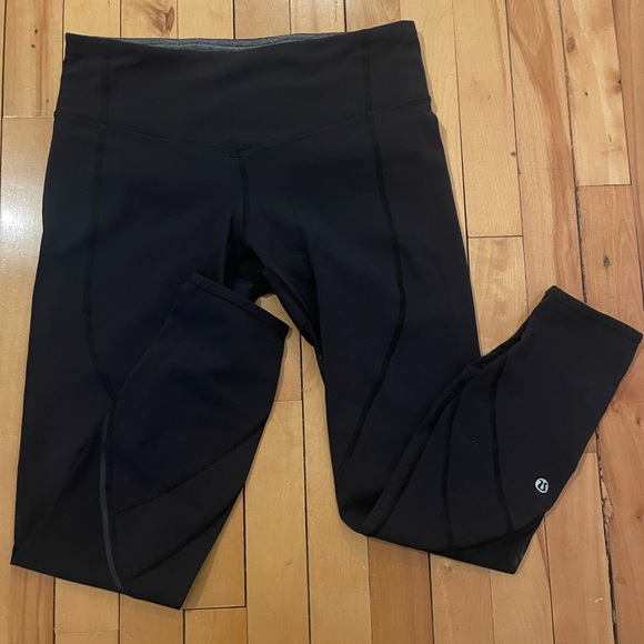 Black Lululemon Leggings - Picture 10 of 16